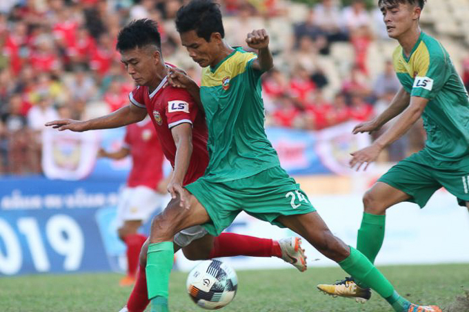 Đắk Lắk 2-0 Bình Phước: Đội đầu bảng ngã ngựa sân khách
